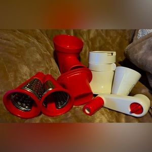 Tupperware GRATE MASTER® SHREDDER
